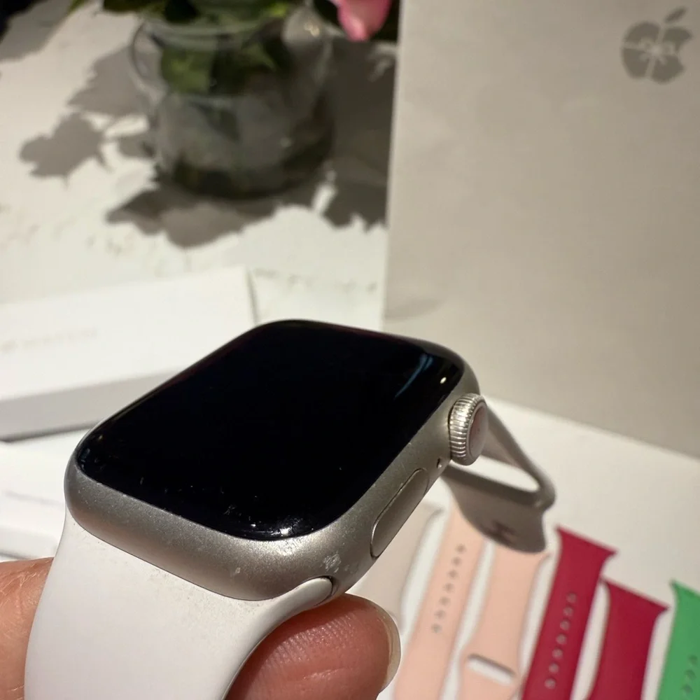 Apple Watch Series 7 41MM GPS Aluminium + 10 official Apple bands rrp $1000